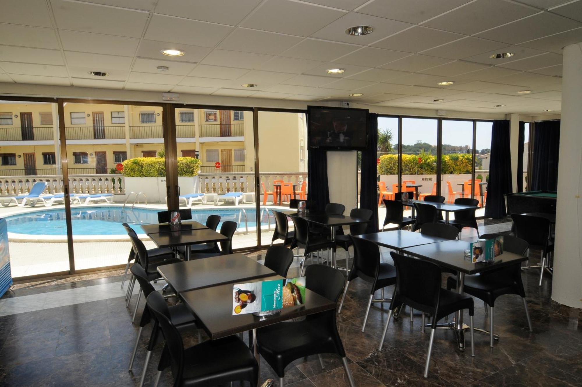 Apartamentos Ar Melrose Place Lloret de Mar Exterior photo