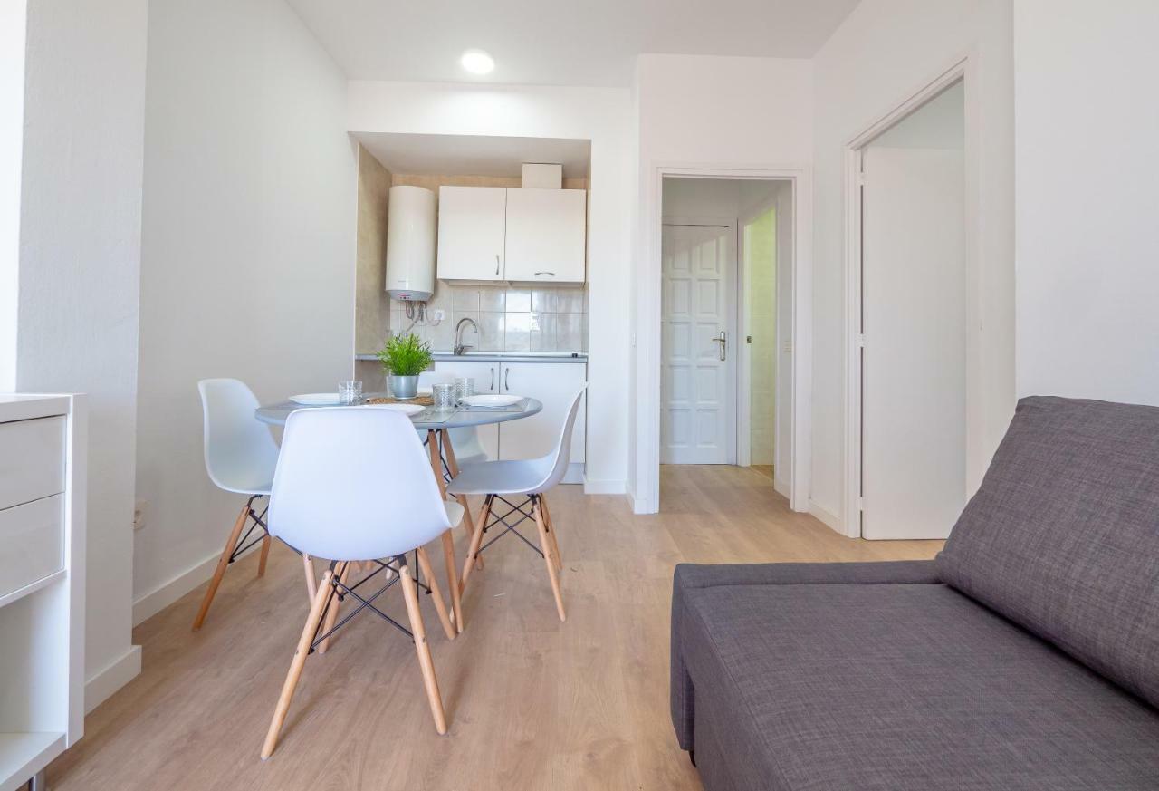 Apartamentos Ar Melrose Place Lloret de Mar Exterior photo