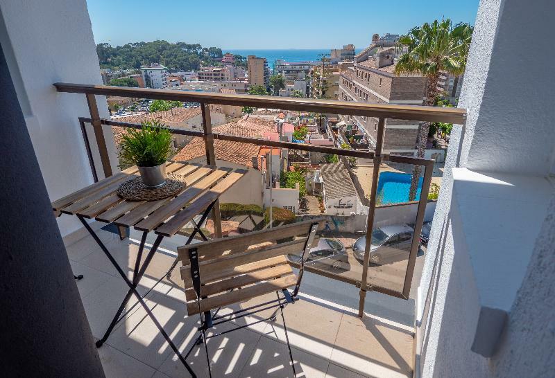 Apartamentos Ar Melrose Place Lloret de Mar Exterior photo