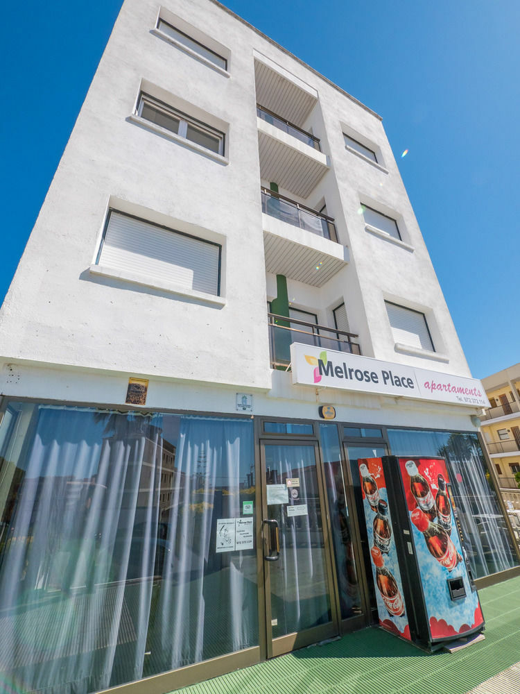 Apartamentos Ar Melrose Place Lloret de Mar Exterior photo